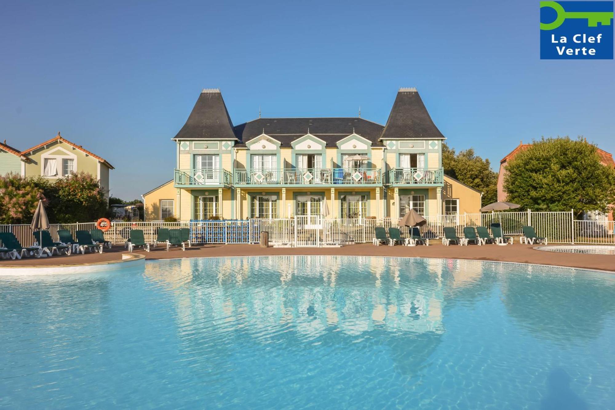 Residence Pierre & Vacances Le Domaine De Bourgenay Talmont-Saint-Hilaire Экстерьер фото